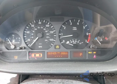 2003 BMW 325Xi z USA, uszkodzony, nr VIN WBAEU33413PM54969